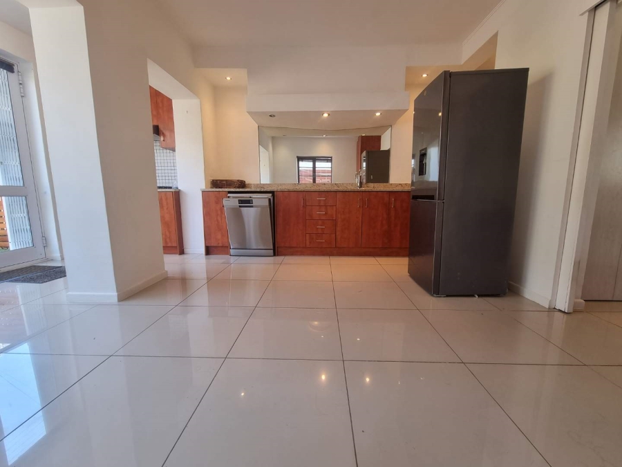 To Let 1 Bedroom Property for Rent in Oranjezicht Western Cape